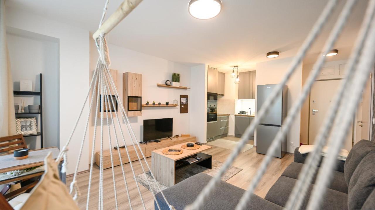 West Park Residence Apartment Budapeste Exterior foto